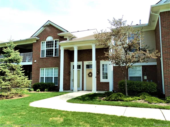 16815 Dover Dr #146, Northville, MI 48168