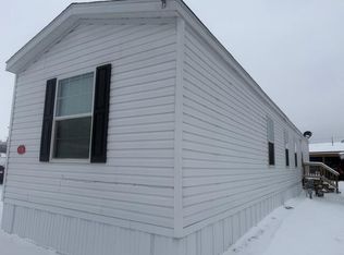 104 Robinwood Ln, Fremont, MI 49412