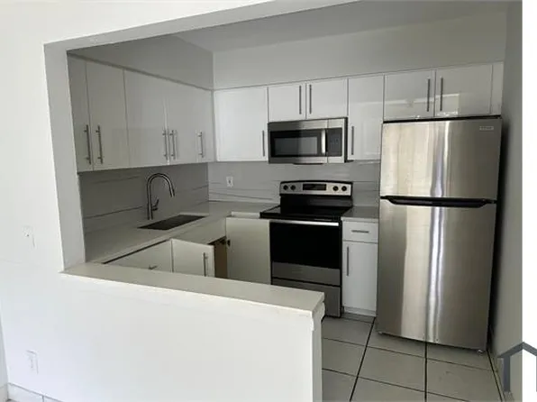 206 NE 40th St, Fort Lauderdale, FL 33334