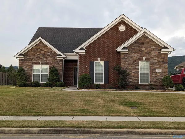 7126 Weeping Willow Dr SE, Owens Cross Roads, AL 35763