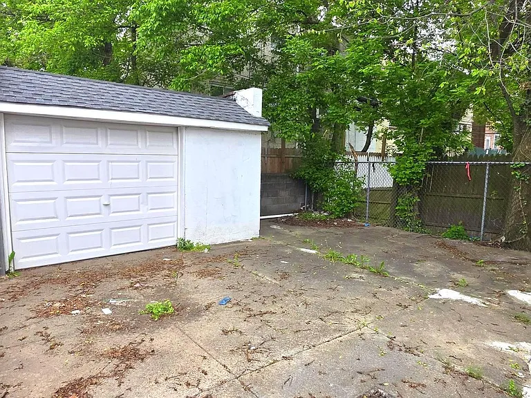 6233 Chew Ave — Photo 19