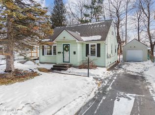 20 N Elmhurst Ave, Colonie, NY 12205