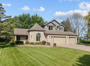 9425 Memory Ln, Neenah, WI 54956