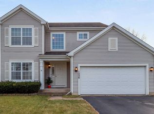 1338 Cottonwood Dr, Aurora, IL 60506