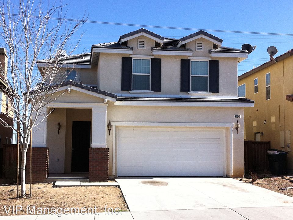 1st image of 15045 Bluffside Ln