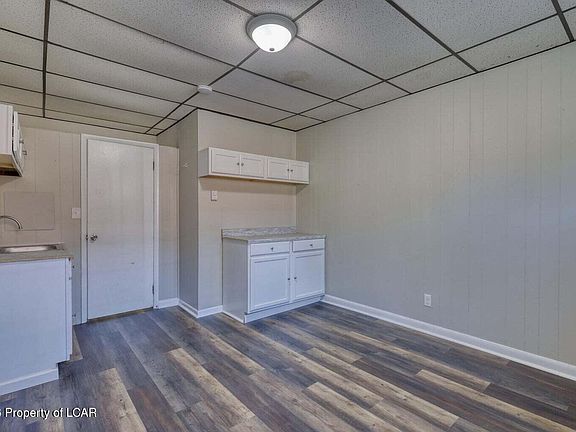 3rd image of 135 Shoemaker St #2
