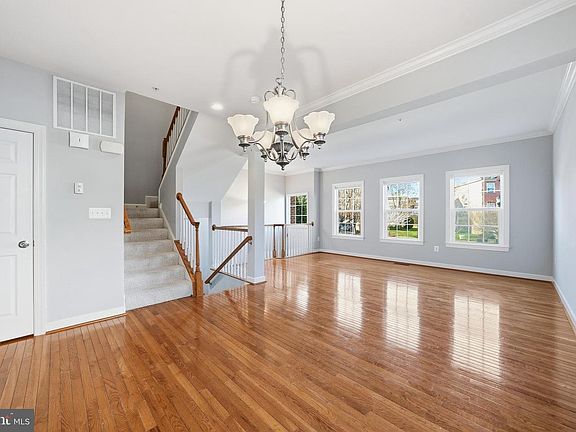 5th image of 14614 Hawley Ln