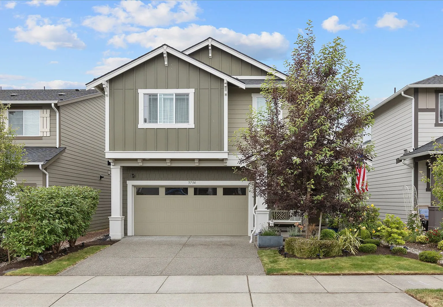 4 bed, 2559 sqft, $3,690 — Photo 1