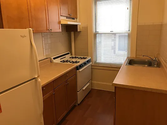 Rented by SUN WOOD REAL ESTATE | media 13