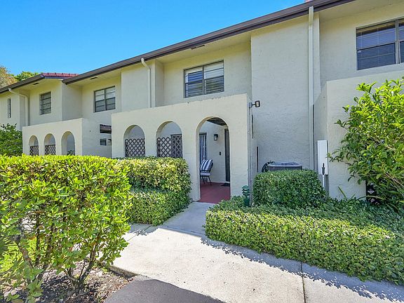 2nd image of 21207 Lago Circle