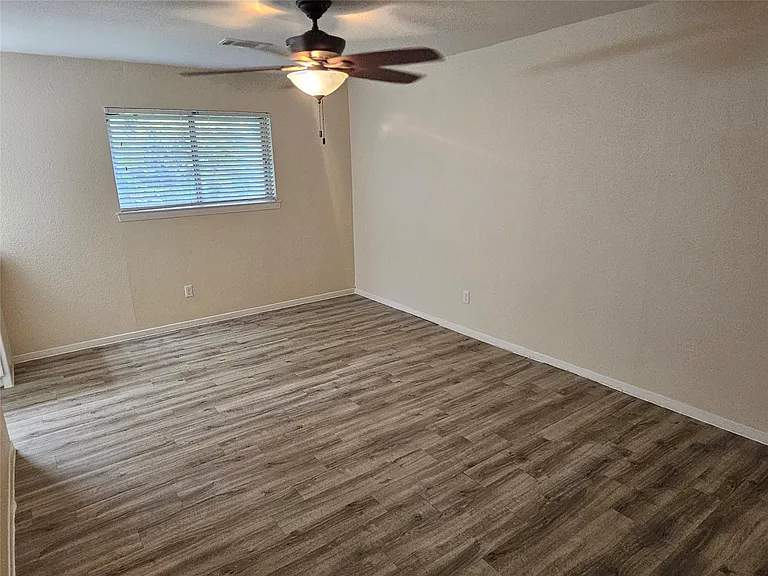 1113 E Amherst Ln — Photo 11