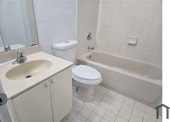 1407 SE 24th Ct — Photo 9
