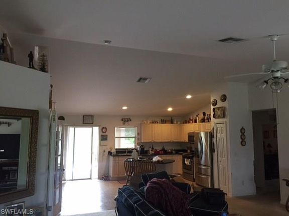 3rd image of 1210 NE 14th Pl