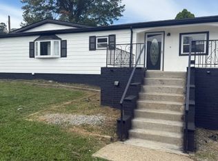 1153 Venetia Rd, Eighty Four, PA 15330