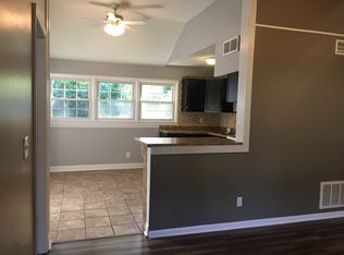5422 Count Fleet Dr, Louisville, KY 40272