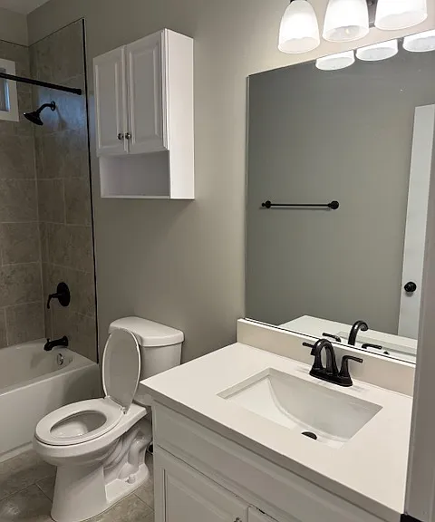 52 Claire Dr SE #B — Photo 5