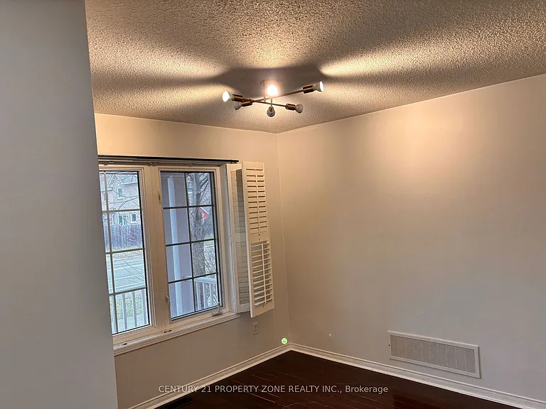 2201 Crestmont Dr — Photo 26