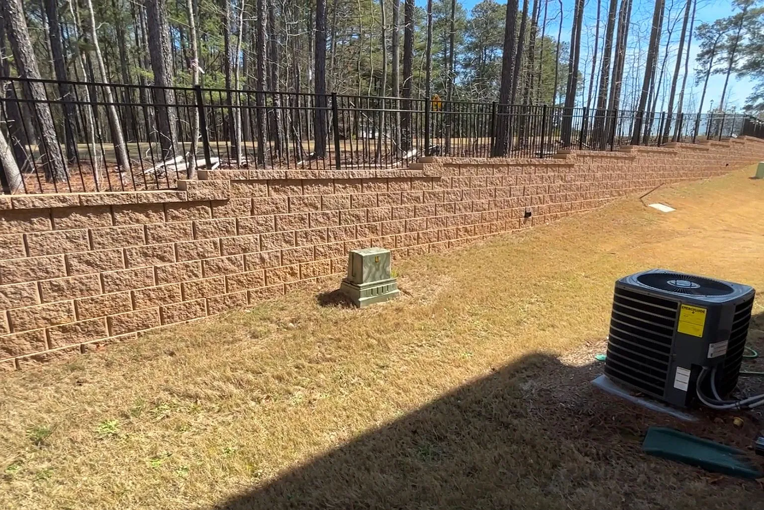 Room in 4 Bedroom Townhome at Clark Creek Ln — Photo 2
