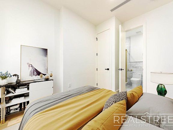 3rd image of 353 Vernon Ave APT 3