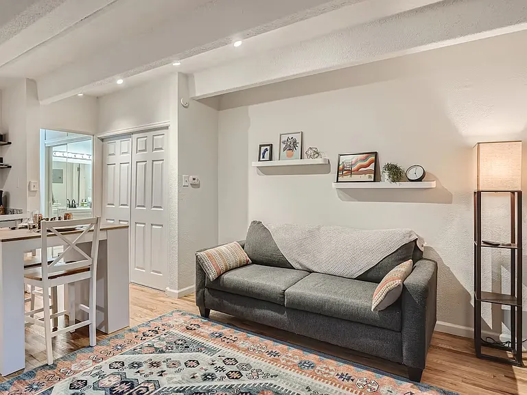 50 N Clarkson St #104 — Photo 6