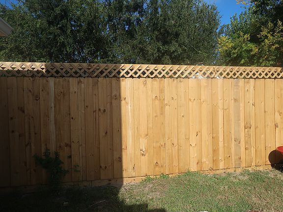 3rd image of 96023 Aqua Vista Ct
