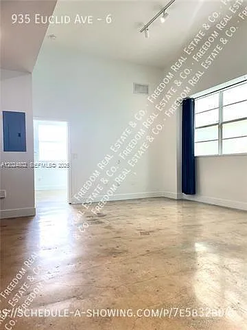 935 Euclid Ave #6 — Photo 1
