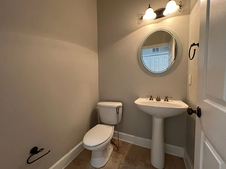 332 E Kaley St — Photo 10