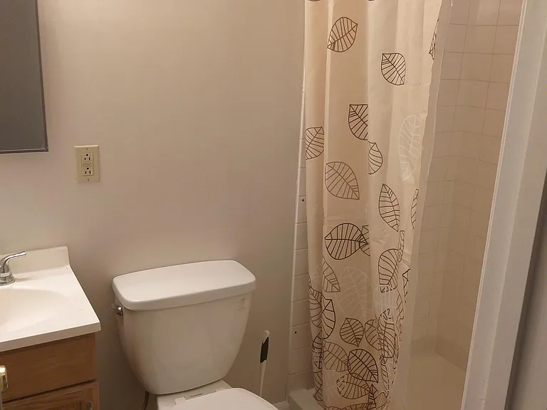 8515 Rhode Island Ave — Photo 23