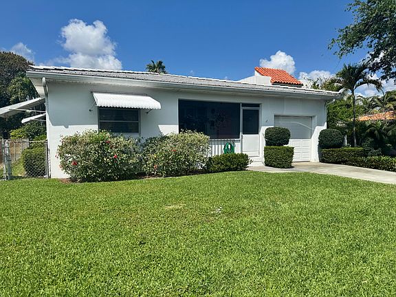 2nd image of 1205 N Palmway