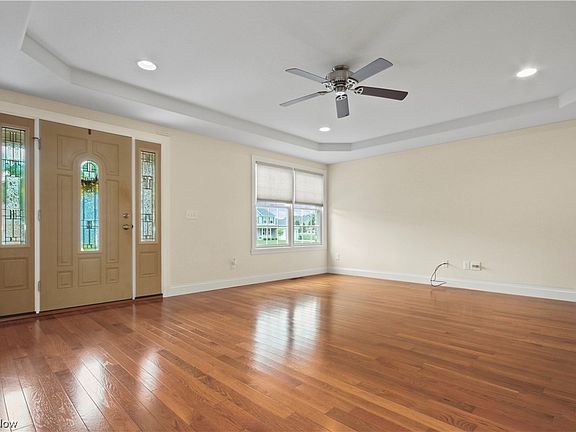3rd image of 6425 Calvary Ct