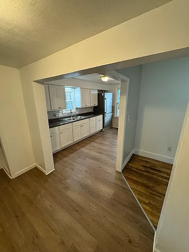 37 E Court St #1/2 Photo 1
