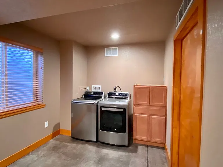 4549 Desert Varnish Dr — Photo 37