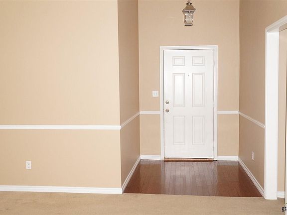 3rd image of 11251 Derby Dr