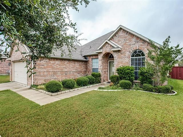 1st image of 4513 Woodbluff Dr