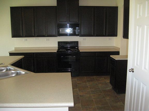 3rd image of 1469 Jordan Xing