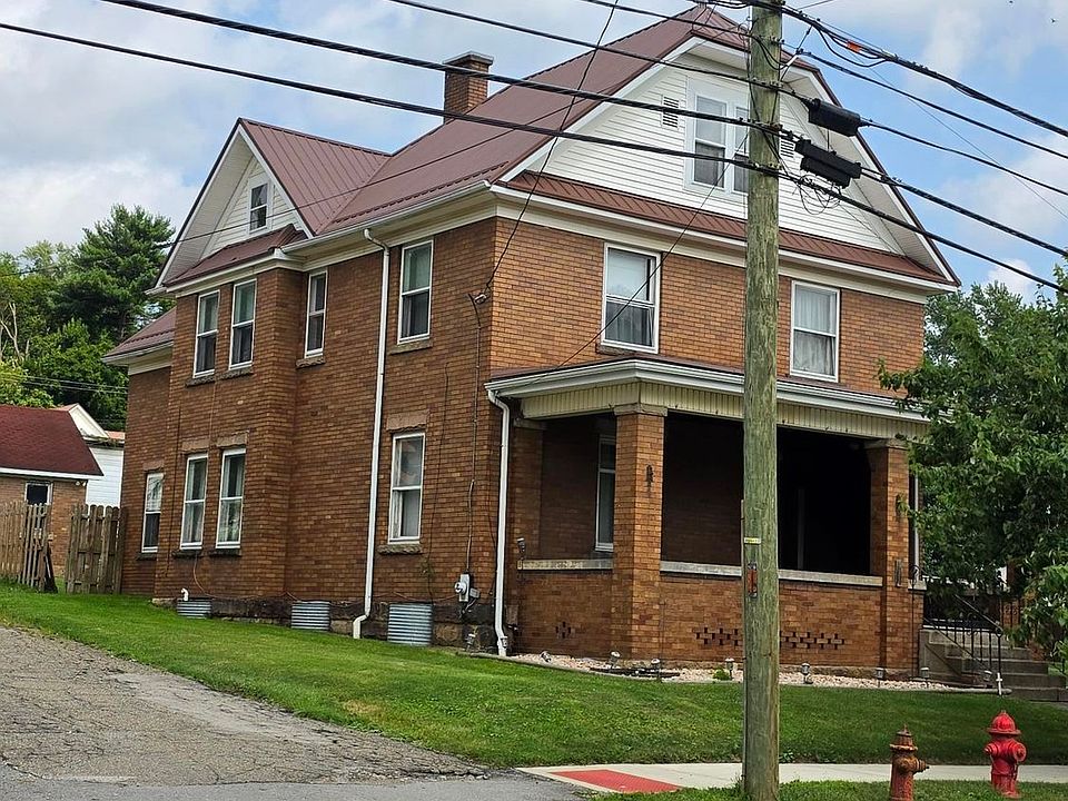 1st image of 206 W Main St