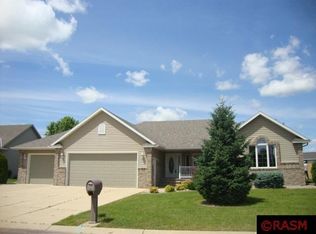 108 Thissen Ct, Mankato, MN 56001