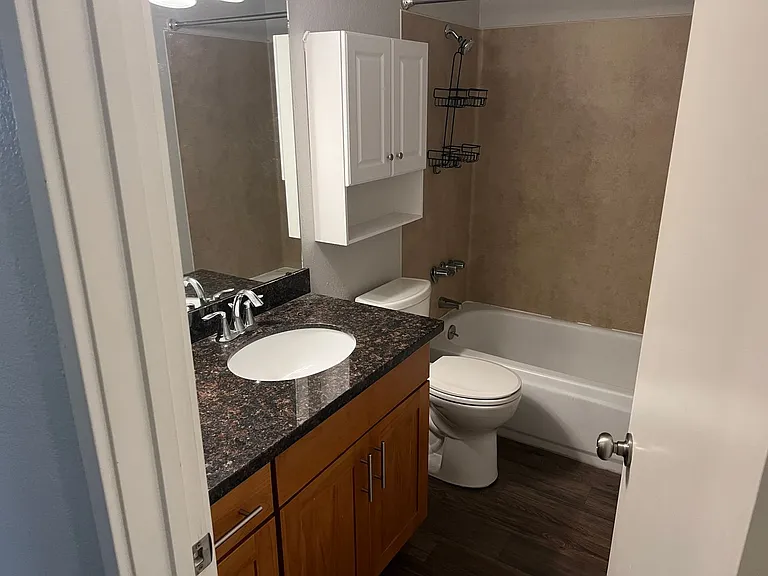 Northgate 11 Apartments — Photo 6