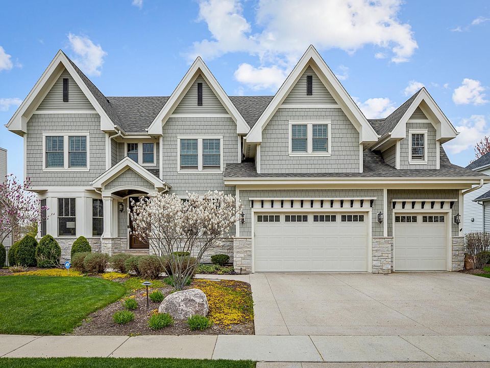 1st image of 579 Cole Dr