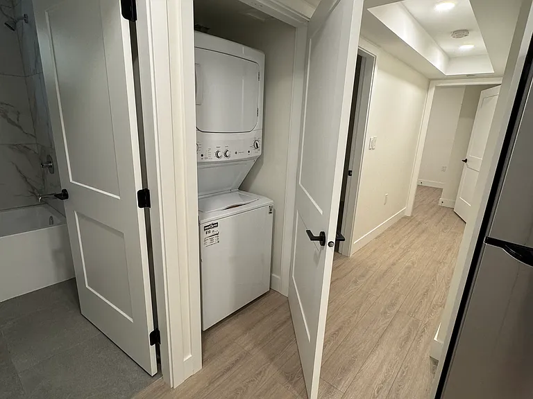 1334 E 35th Ave #2 — Photo 6
