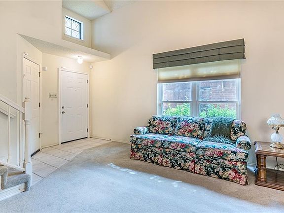 5th image of 1338 Daffodil Ln