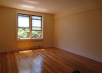 Rented by City Prime Commercial Realty 