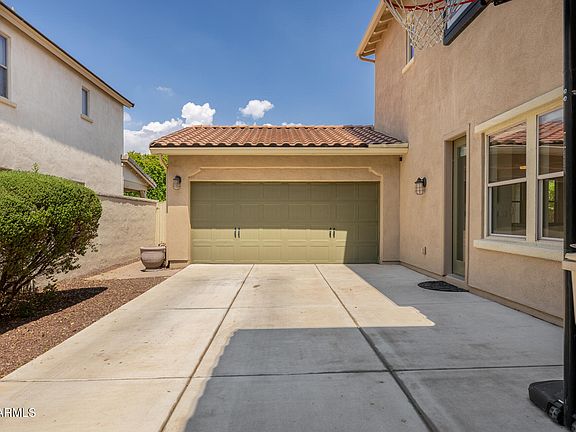 5th image of 21064 W MAIDEN Lane