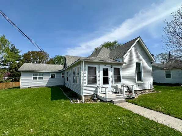 106 E Main St, New Market, IN 47965