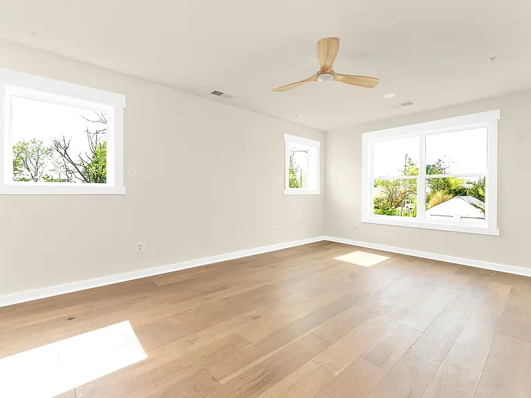 328A Madison St — Photo 11