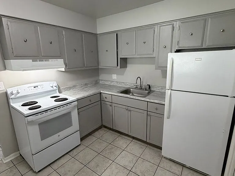 707 E Mount Hope Ave — Photo 1