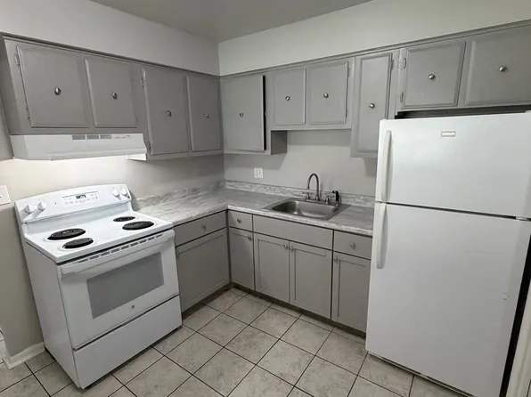 Clifford Park, 707 E Mount Hope Ave APT 3, Lansing, MI 48910