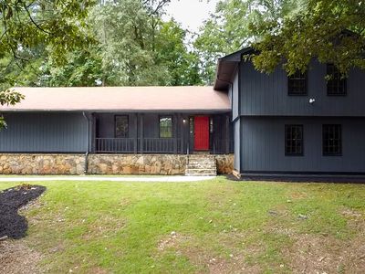 1775 Canberra Dr, Stone Mountain, GA, 30088