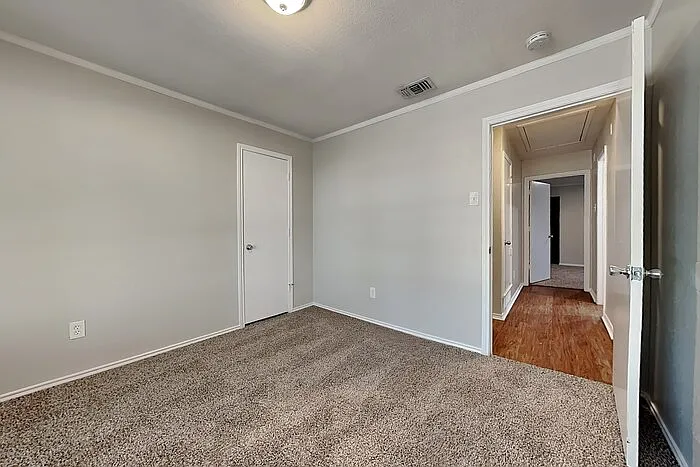 3110 Berkshire Dr — Photo 12