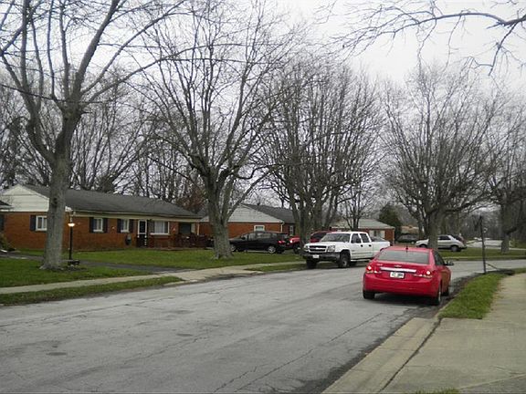 4th image of 216 Keller Ct